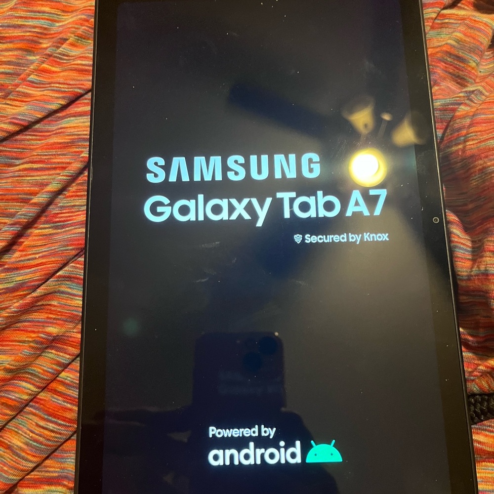 Samsung galaxy tab A7 32 GB (brand new - used 3 times)